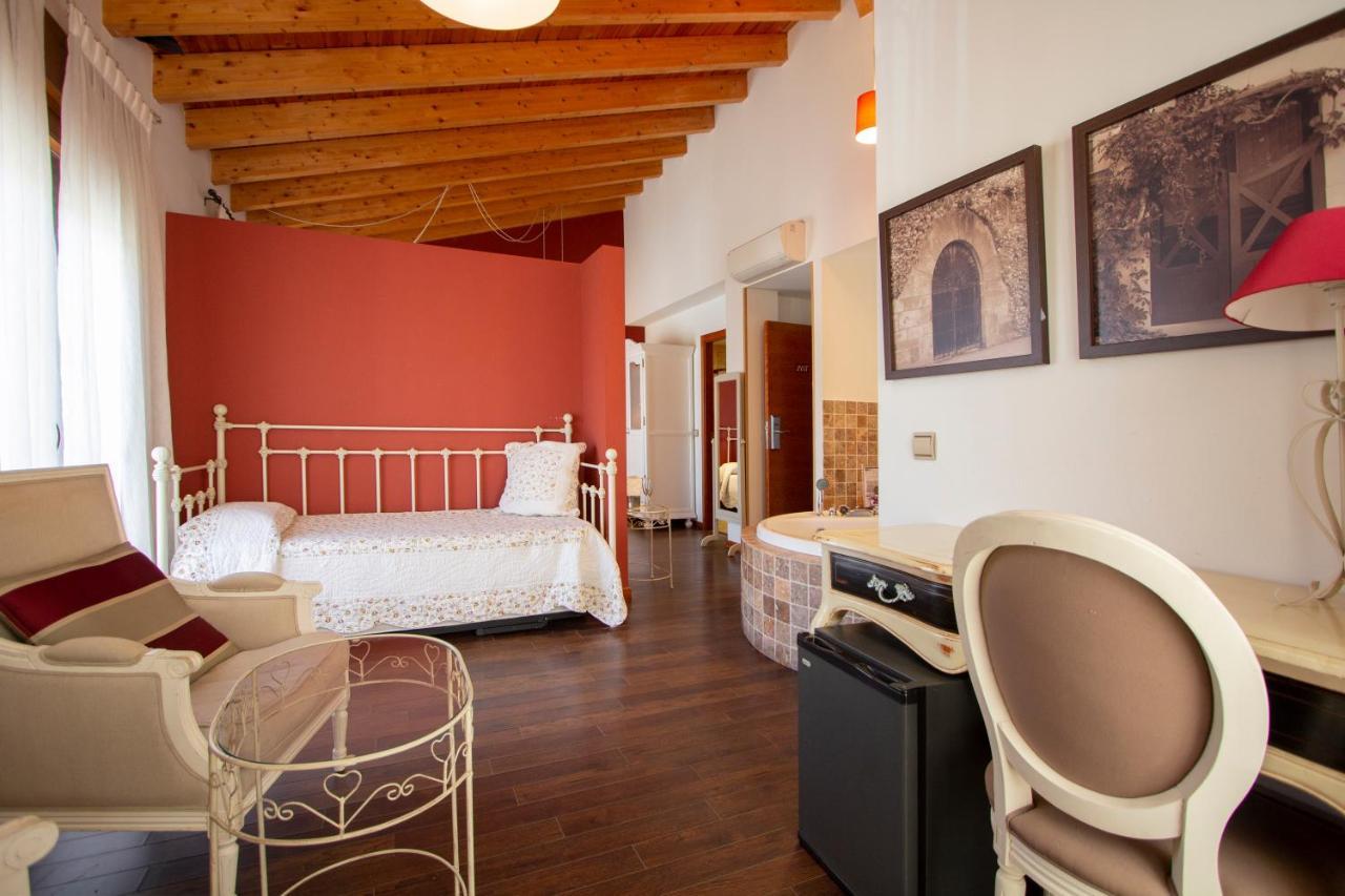 Hostal Los Canteros Golmayo Exterior photo